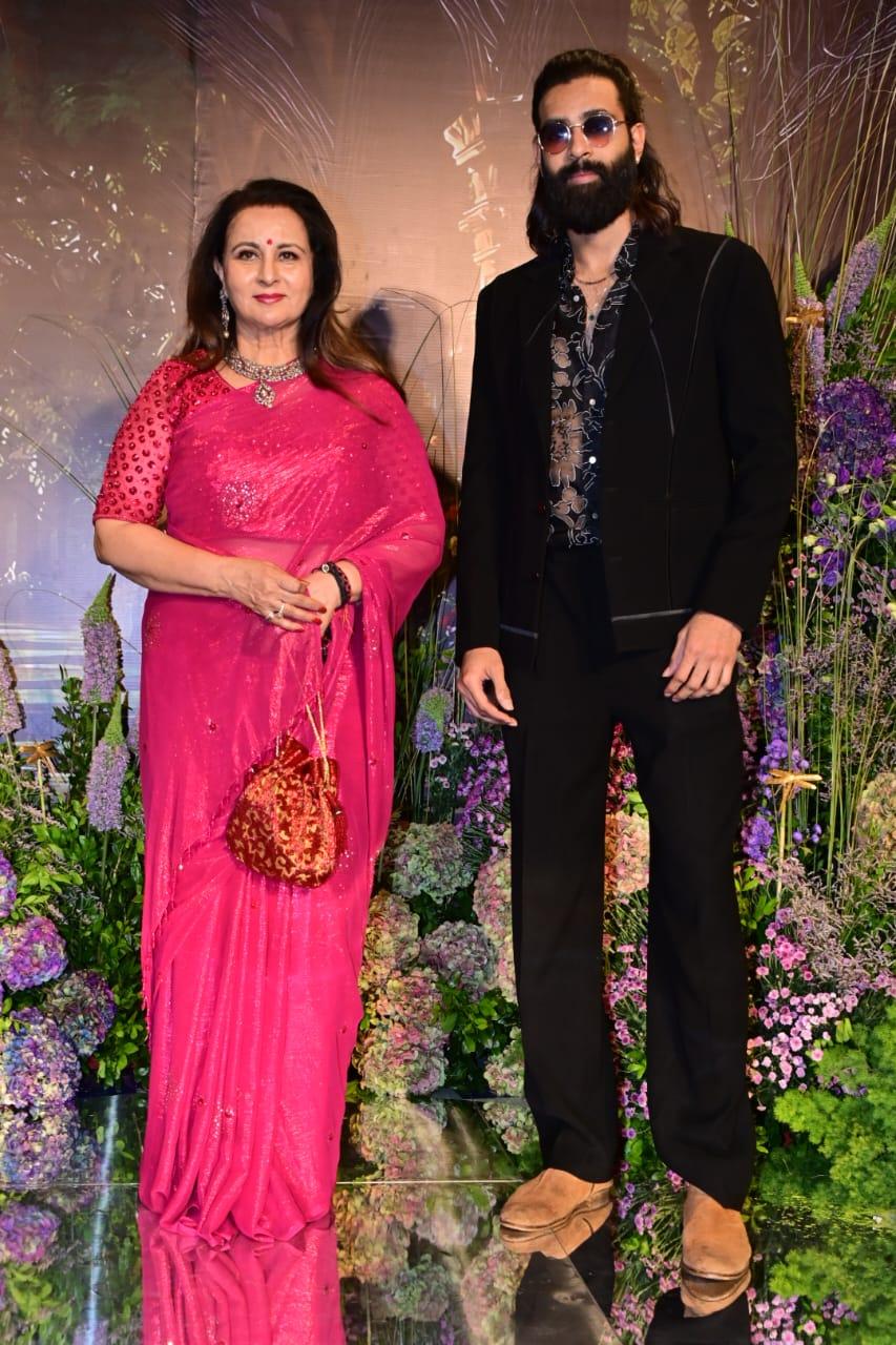 Veteran actress Poonam was also seen in a fushcia pink saree at Shazahn Padamsee and Ashish Kanakia's sangeet ceremony.
